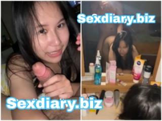 Cặc to doggy em trước gương rên la bể phòng